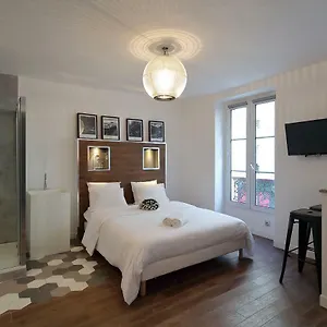 Studio De Charme Proche Tour Eiffel Et Rue Cler Apartamento París